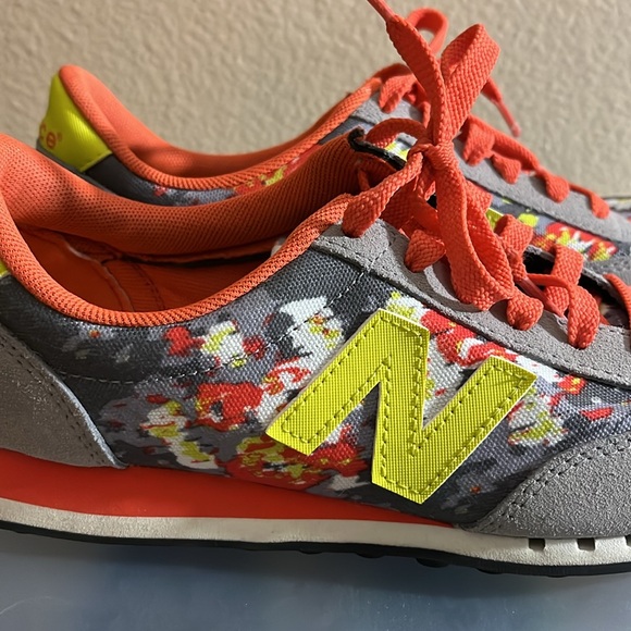 New Balance - Picture 3 of 5